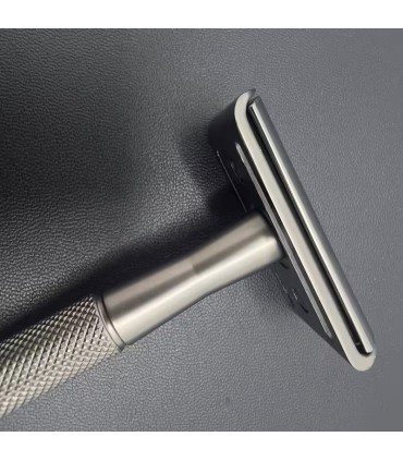 Maquinilla de Afeitar Clásica Plateada SensaBien - 4