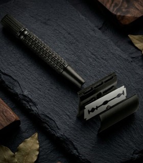 Maquinilla de Afeitar Clásica Mango Corto SensaBien Negra - 4