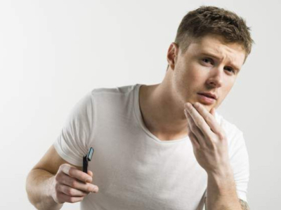 Cómo combatir los pelos enquistados tras el afeitado